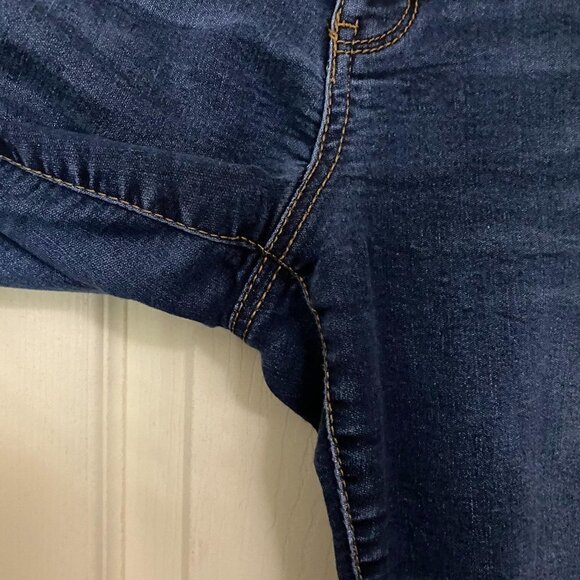 SO Women's Juniors Dark Wash Whiskered Skinny Stretch Jegging Blue Jeans Size 7 - Picture 4 of 5